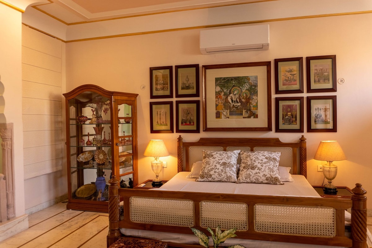 Padma -a Luxury Suite by Sankotra Haveli estd.1727