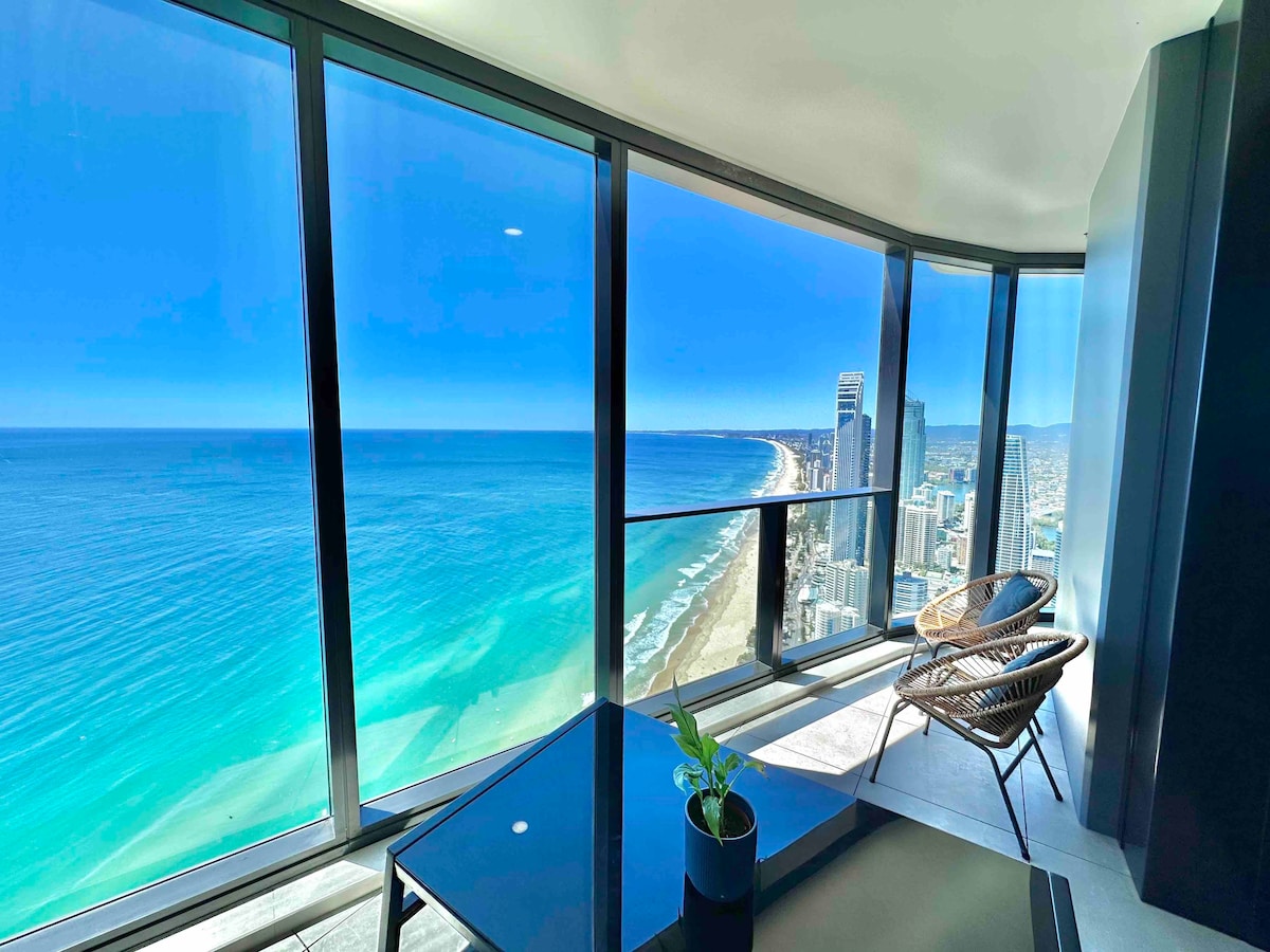 Luxury 2-Bedroom Condo Incredible Views High Floor