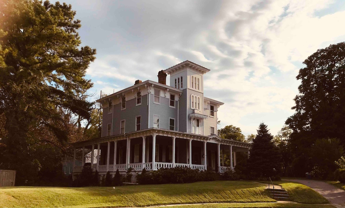 Carriage House at Belle Grove