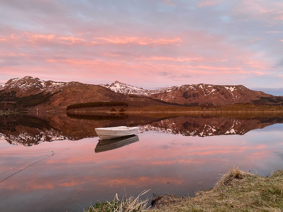 位于罗弗敦（ Lofoten ）中部令人惊叹的海滨小屋