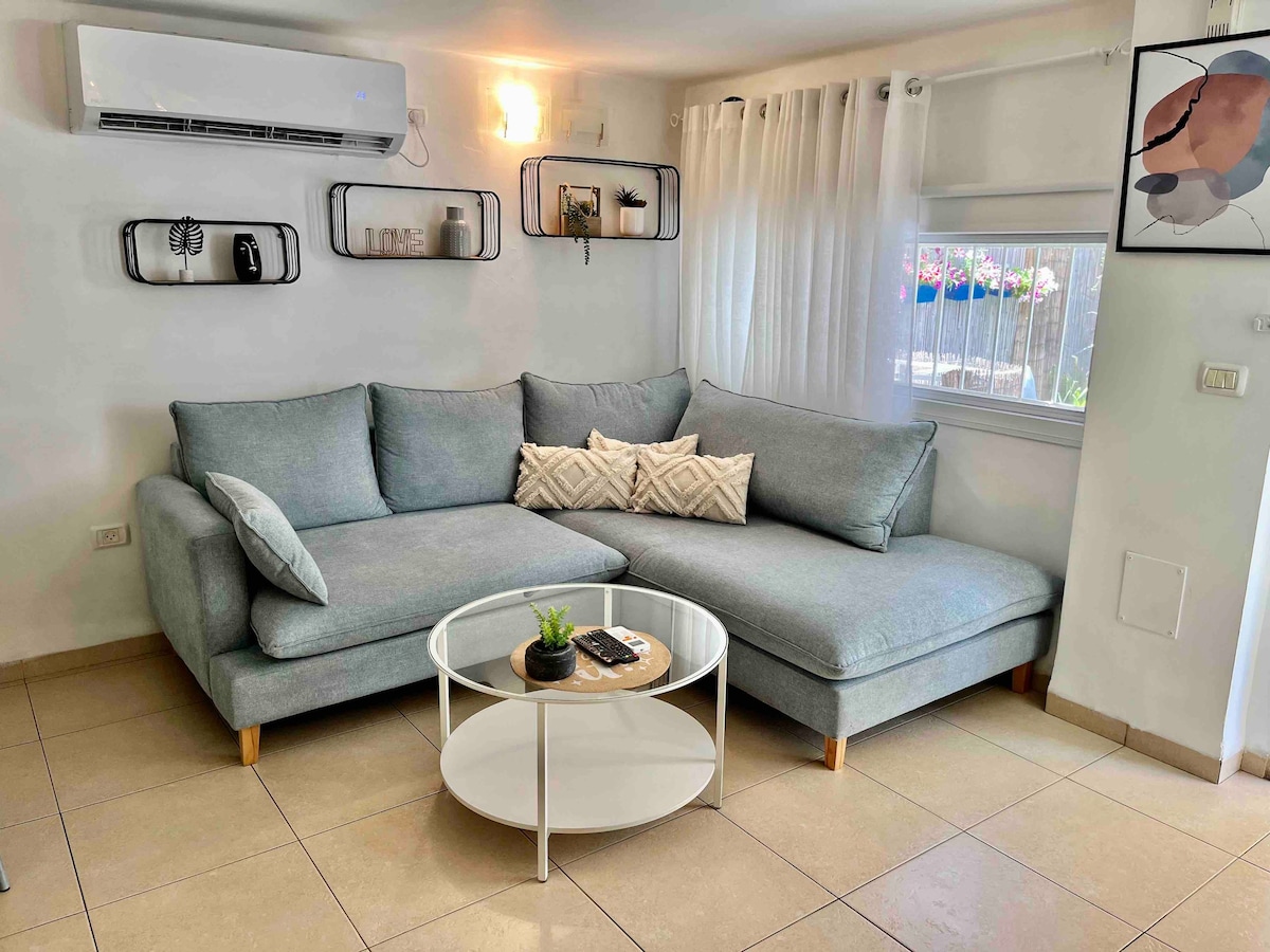 Apartment near the beach center tel aviv