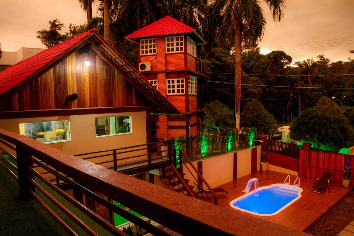 Casa com estilo rústico em Manaus