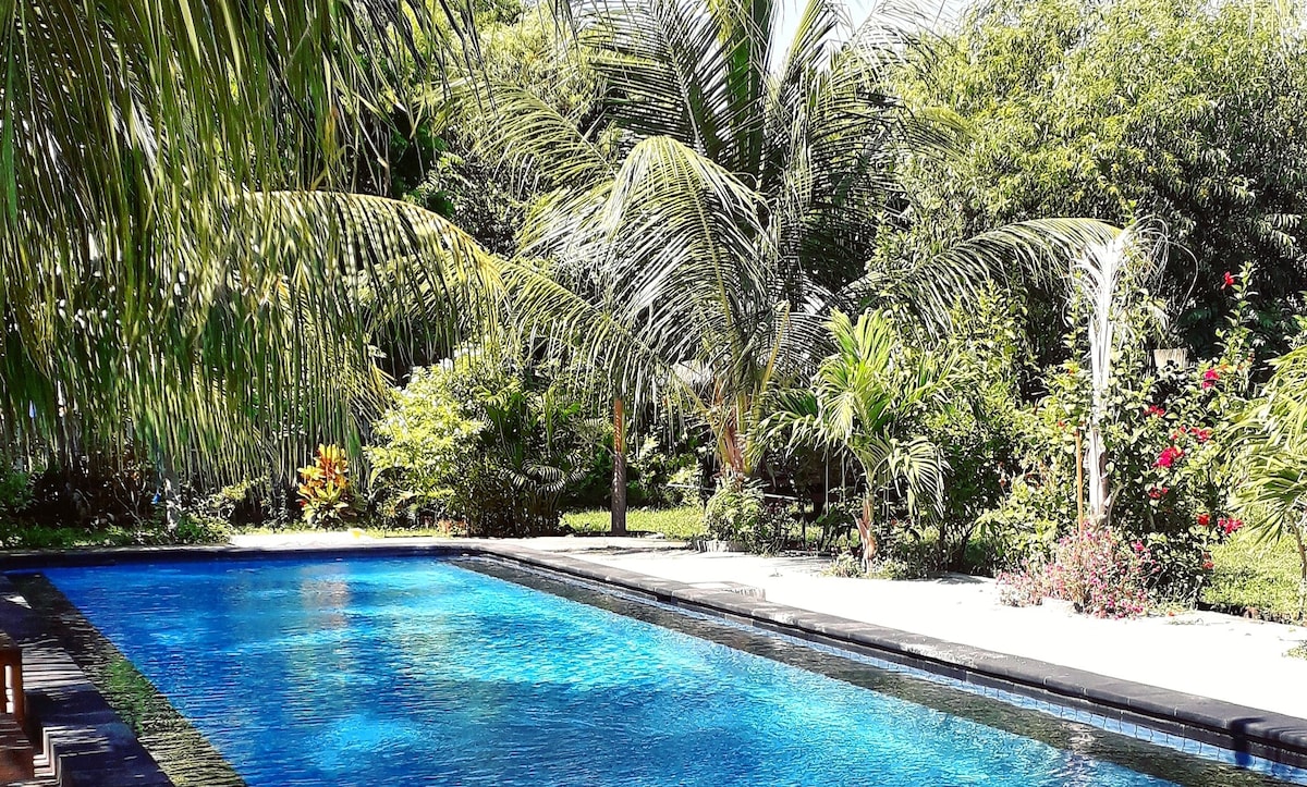 私人平房-游泳池、空调、热水、大花园