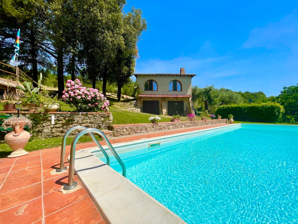 FONTANA VIA- our charming poolside coach house.