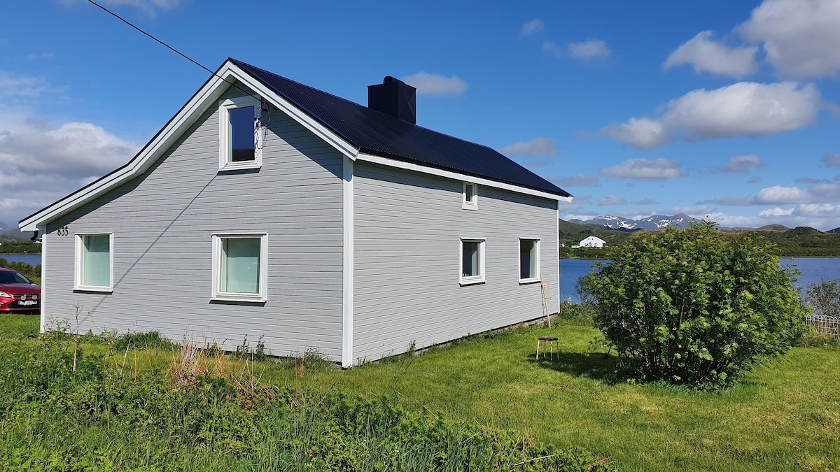 位于诺德兰Vesterålen Bø「草原」的房子
