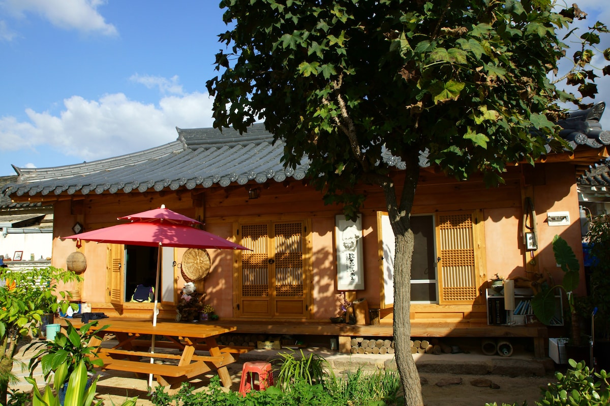 Dongchae2 - Hwangnam Hanok Stay （黄南韩屋황남고택）