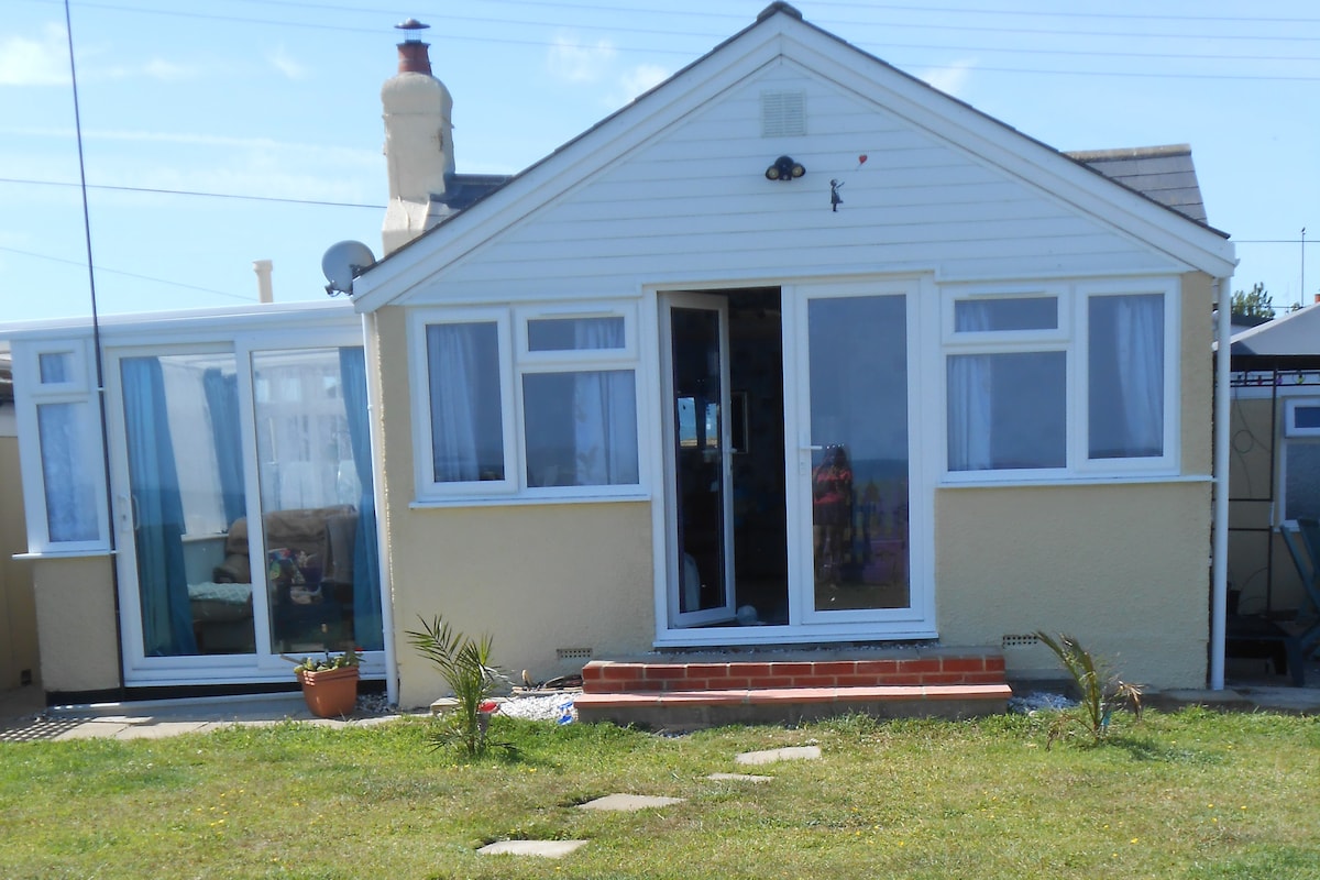 Beach bungalow, seaview