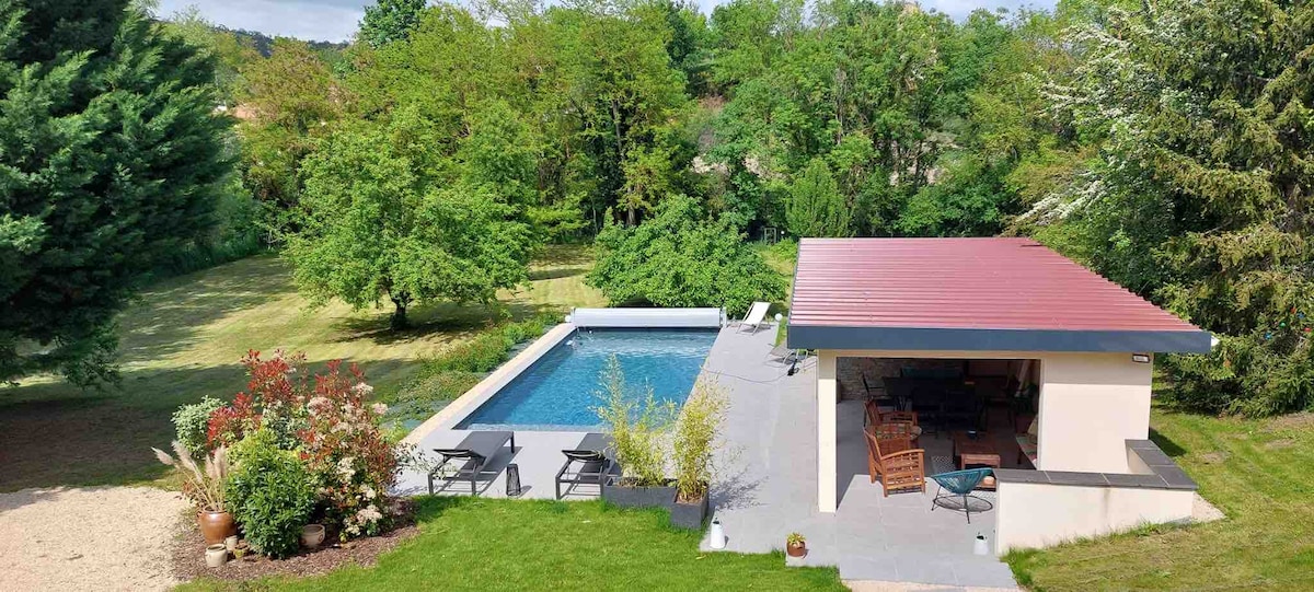 L’Auvergne au bord de la piscine