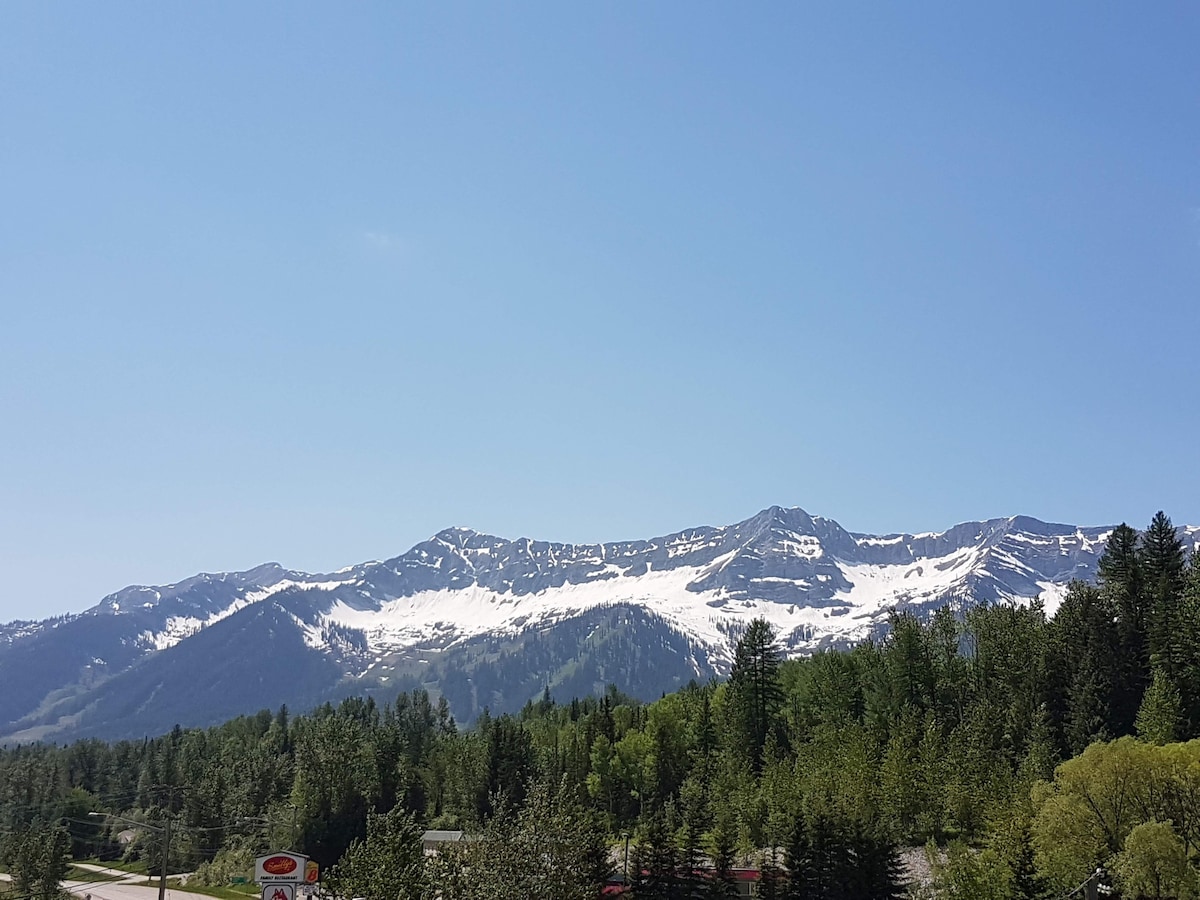 2间卧室+阁楼|桑拿和健身房|山景