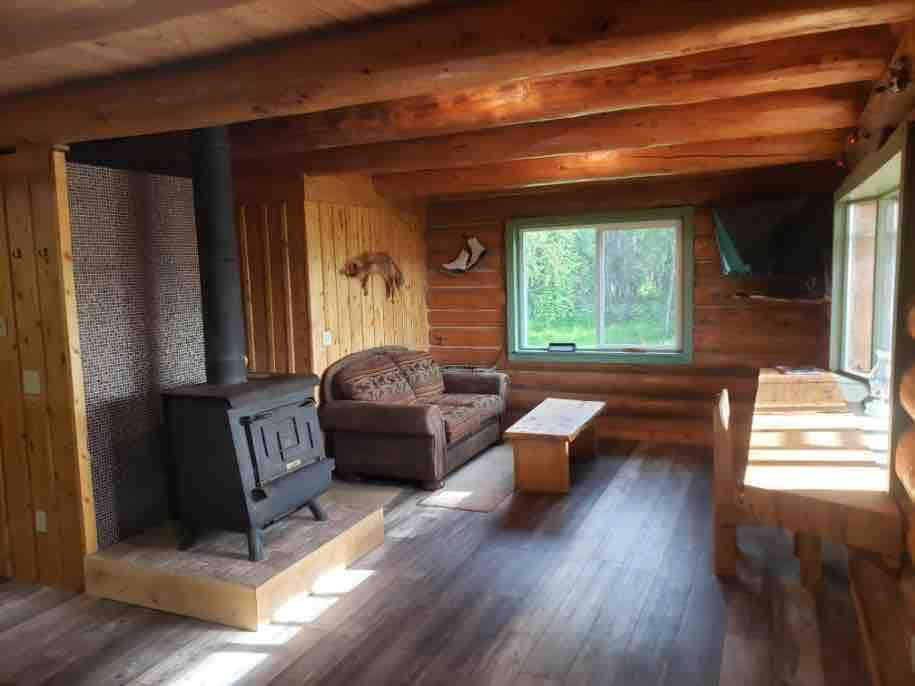 Trapper Creek Off Grid Cabin with Denali View