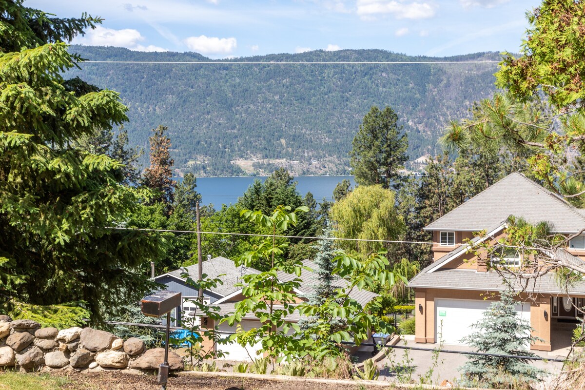 The Blue House B & B guest suite at Okanagan Lake