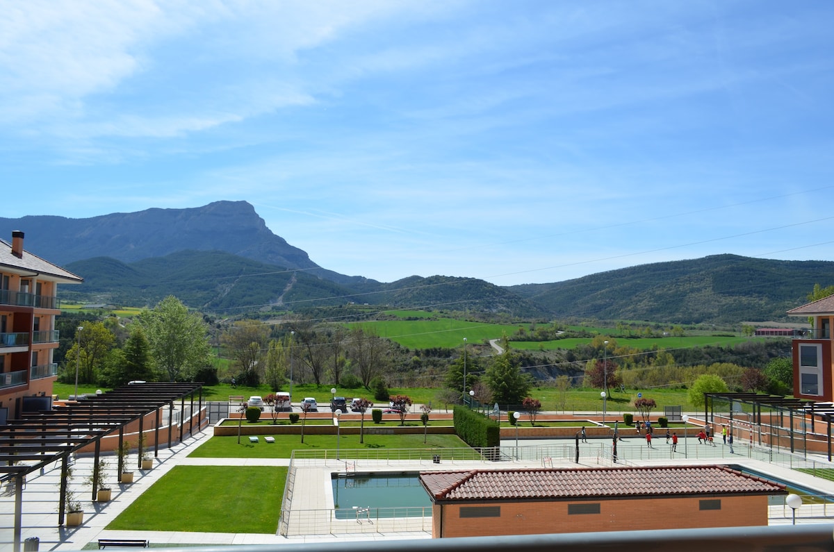 美妙的公寓，带泳池， Jaca （ Huesca ）