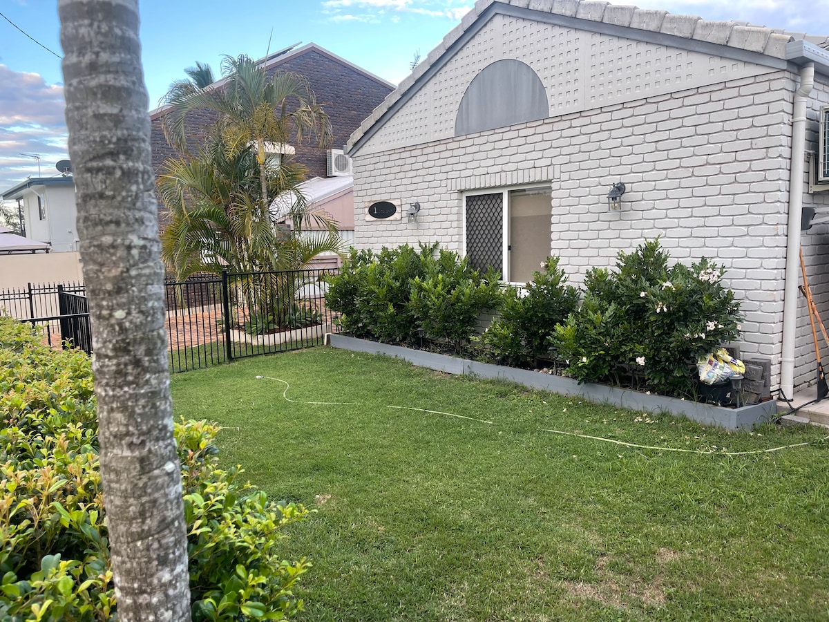Number #1 On the Beach in Yeppoon
2 Bedrooms