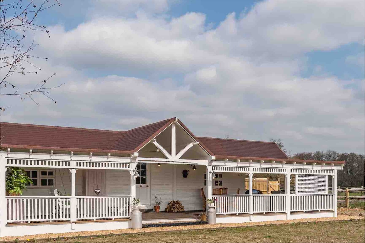 Apple Tree Cottage
Green Lane Farm
Newdigate