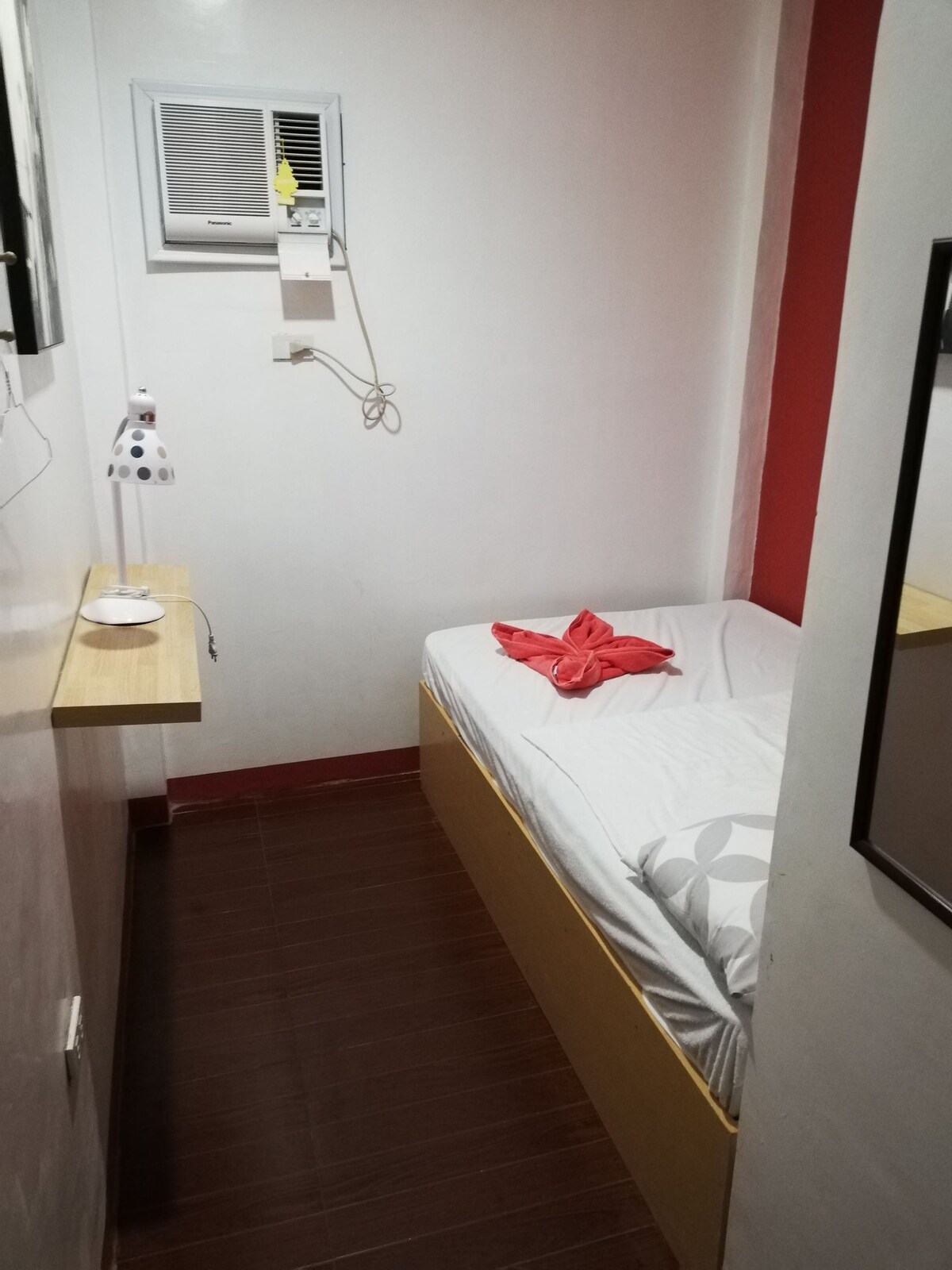 Anthony's Hostel Caburan(SingleDouble Occupancy)01