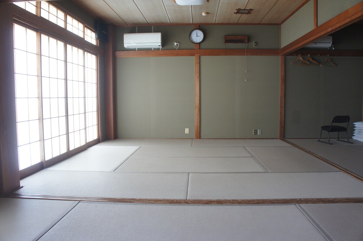 每天仅限一组Toshima Minsu Ryokan Hiroho 16人可以预订训练营！