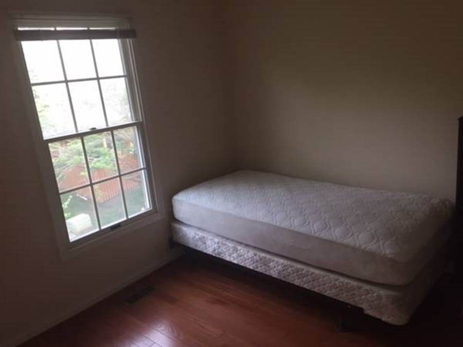 Gaithersburg Townhouse Room for Rent