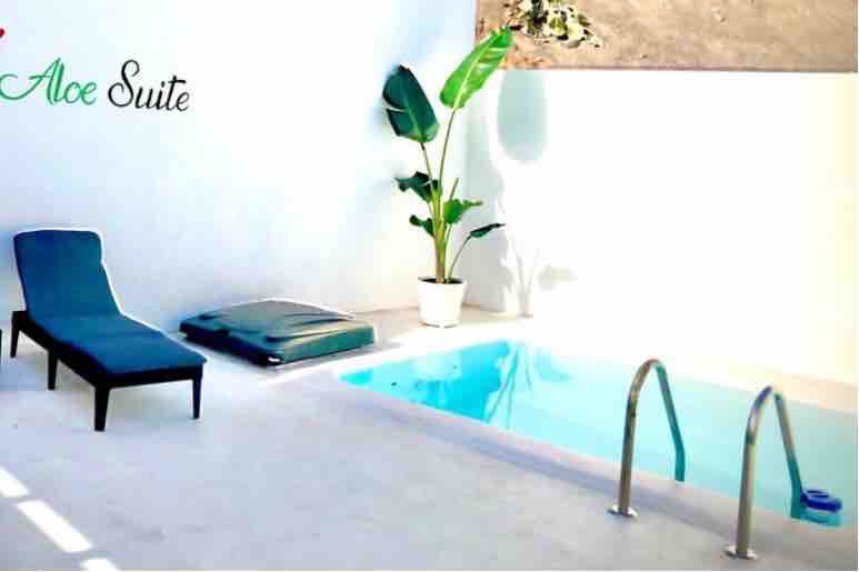Aloe suite,  Climatized prived pool
