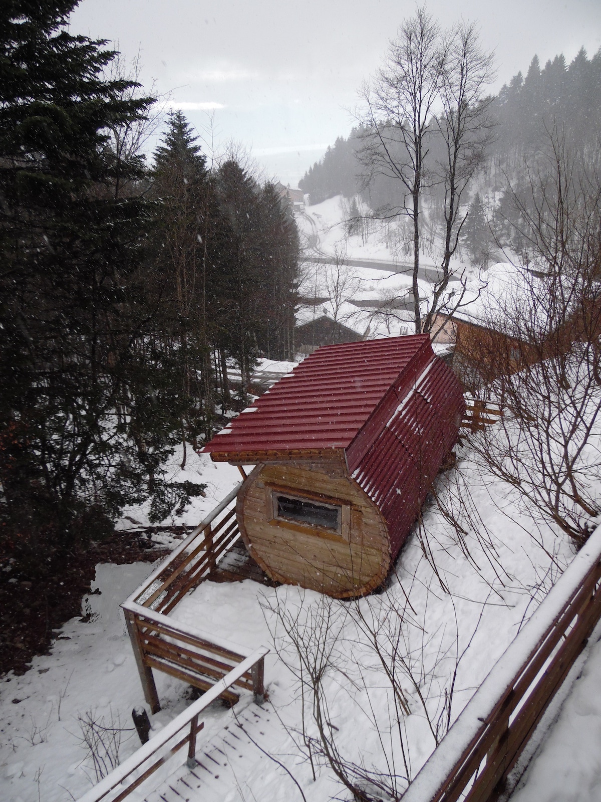 Habitation/Tonneau au Col de la Faucille