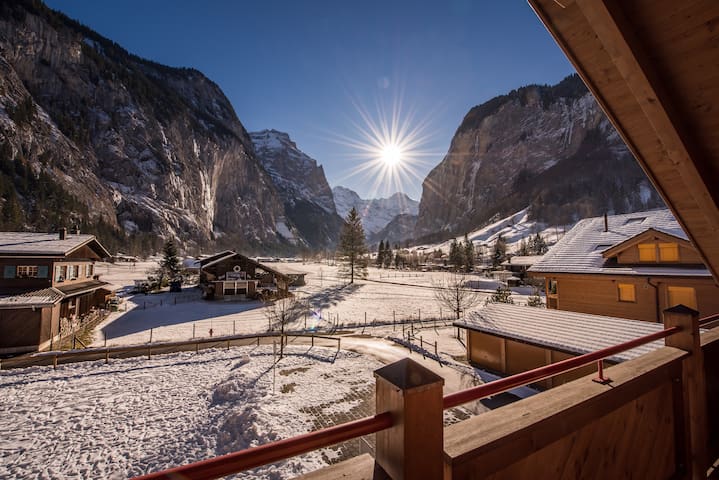 卢达本纳(Lauterbrunnen)的民宿