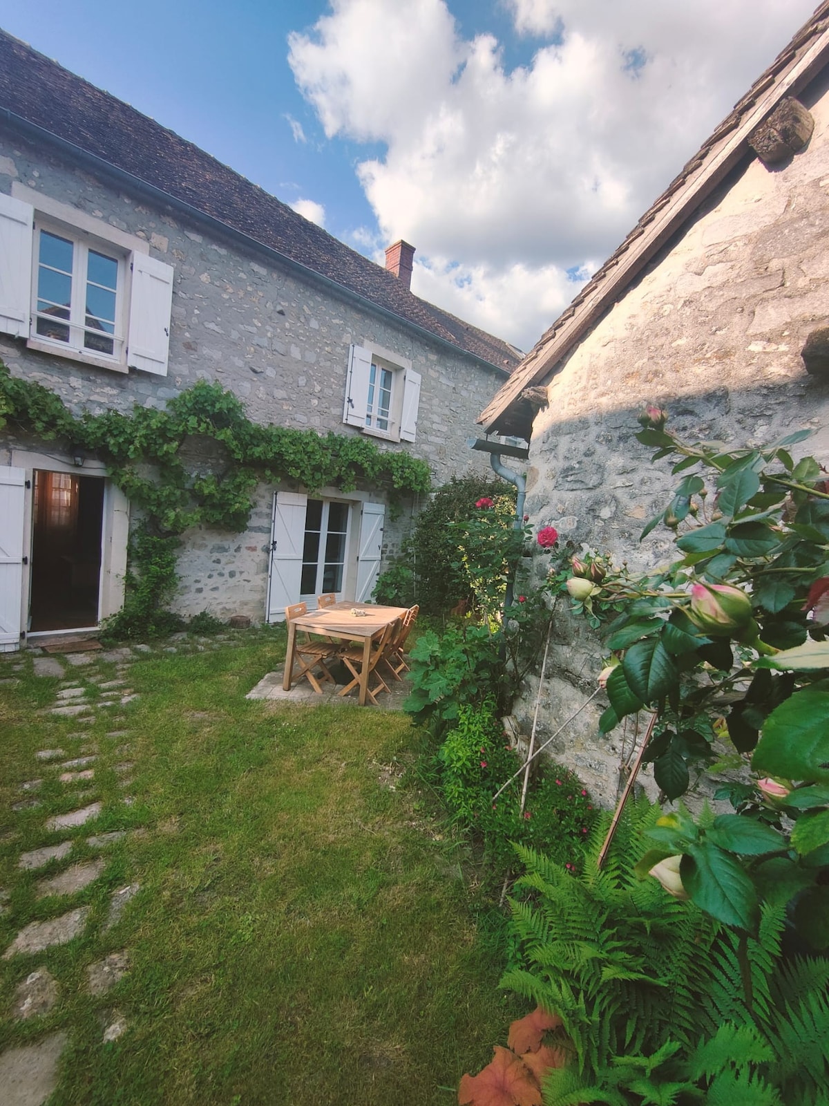 Le Hibou - Charming house inner center of Larchant