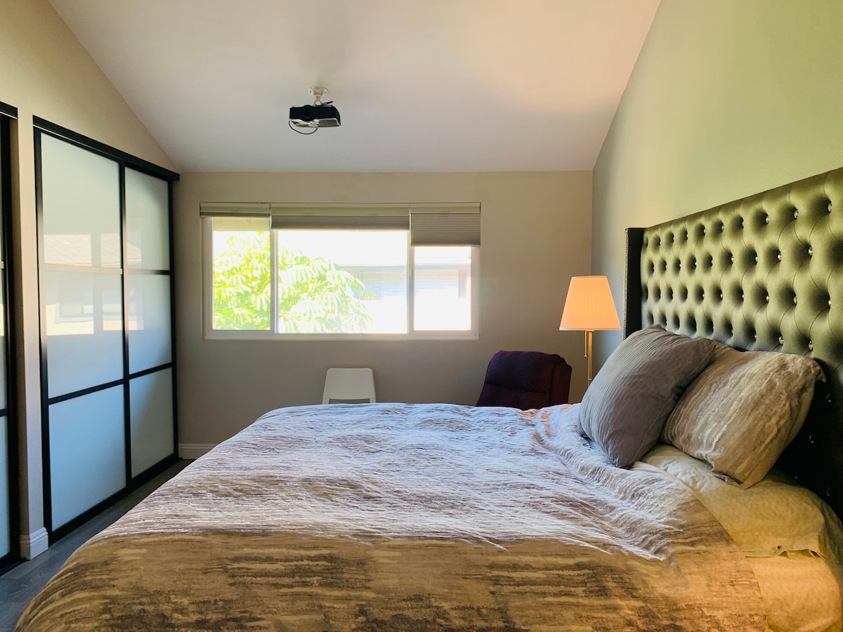 拉霍亚UCSD主卧La Jolla suite bedroom close to beaches