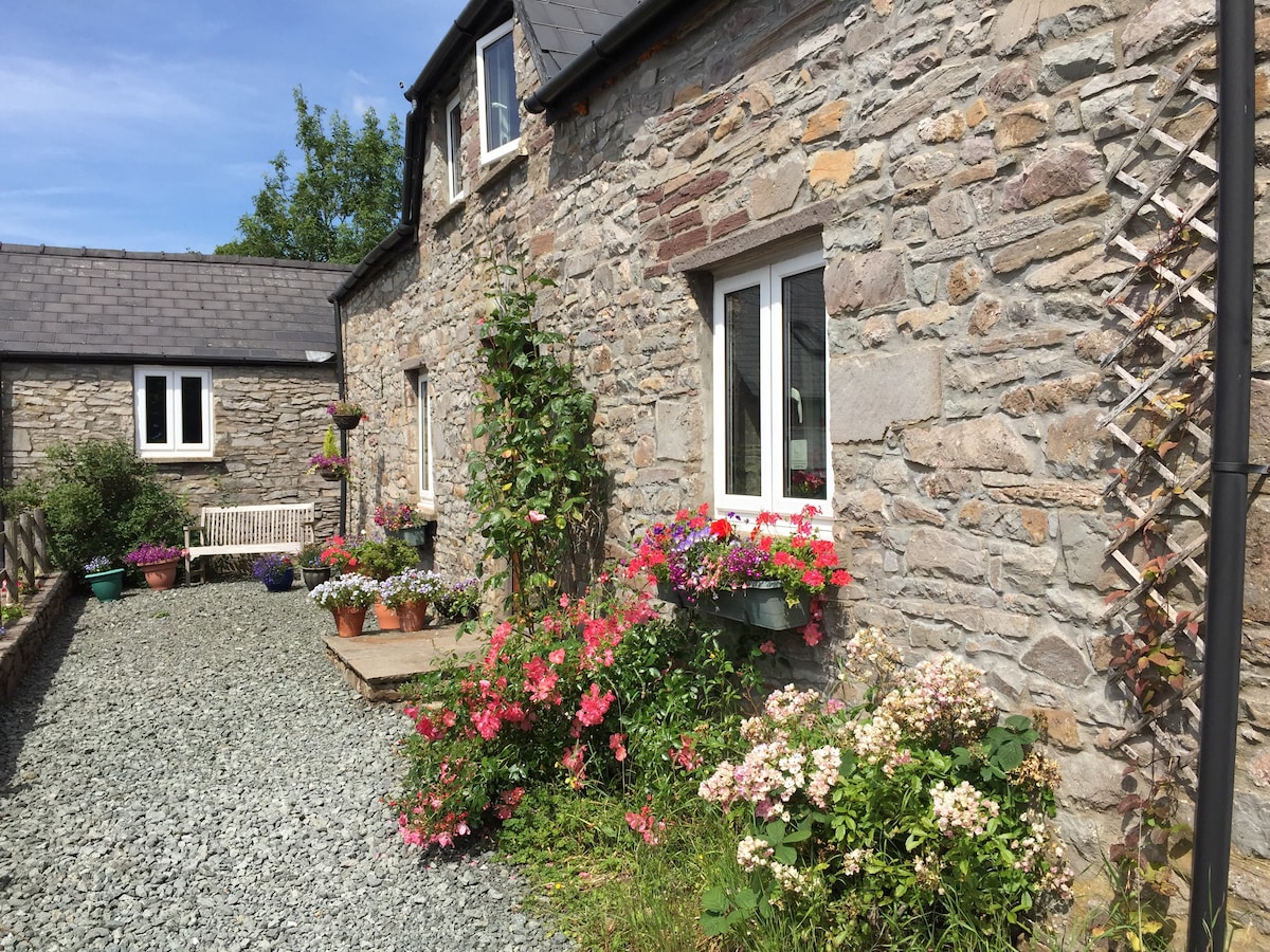 Llwyn Llwyd Farm Cottages Brecon