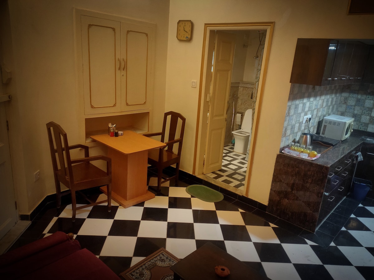 Classical Stay in the heart of Old Kolkata-Premium