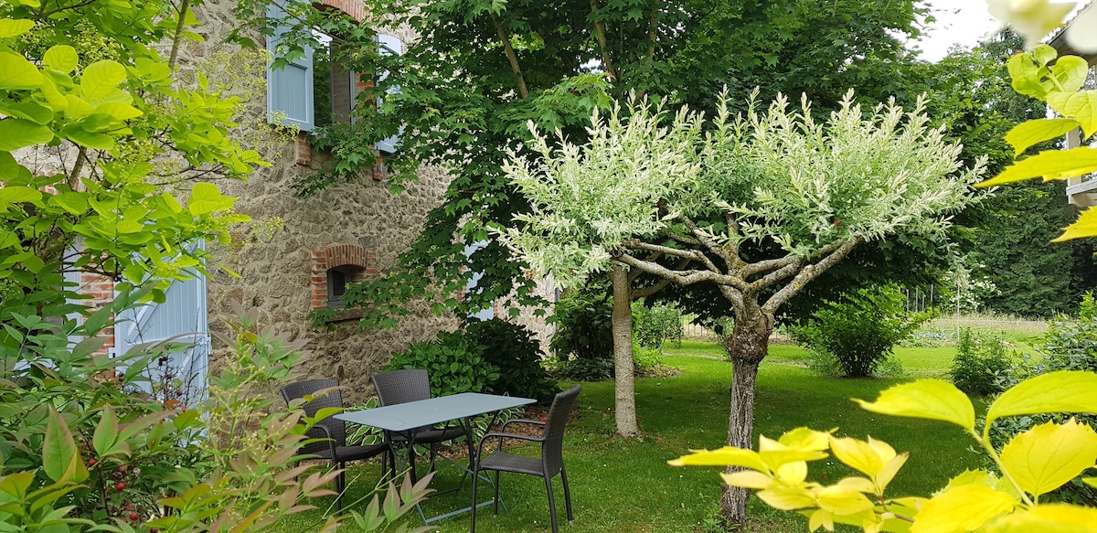 B&B La Remise, 2 à 4p.Piscine,Jardin, 2 nuits min