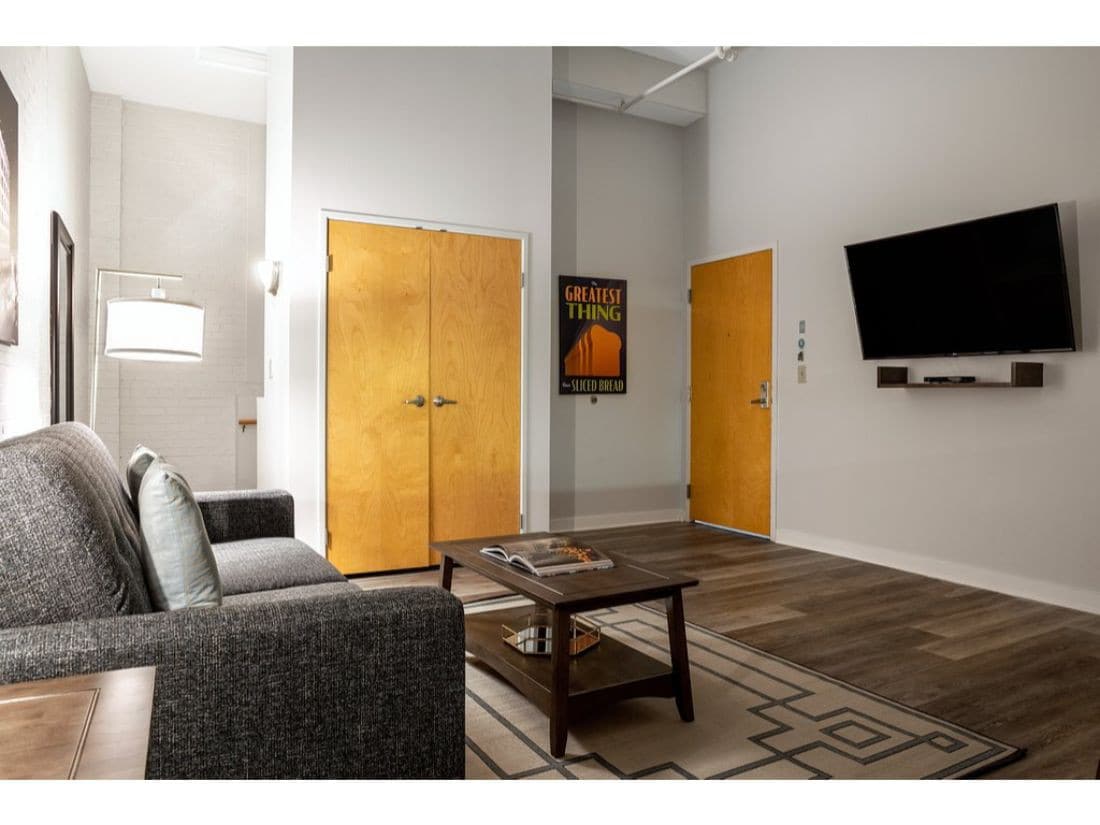 Beautiful 2BR 2BA In The Block by CozySuites!