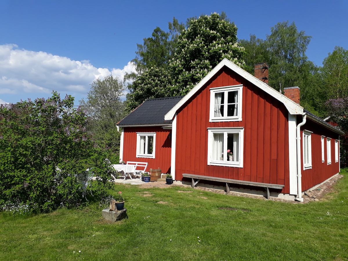 周围安静怡的迷人小屋， Gränna、Tranås
