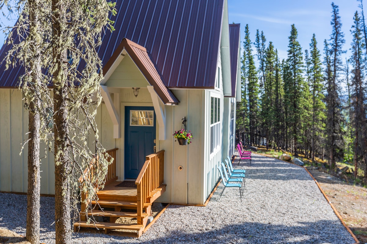 The Forget-Me-Not Cabin at Alpenglow Ridge