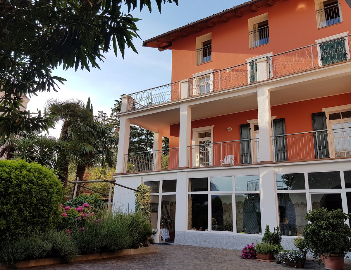 Casa Sandra Bertolini _ Torbole Lake Garda