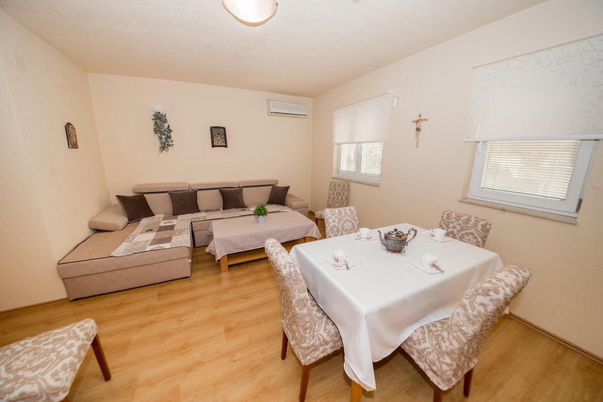 Soljic Apartments Medjugorje - St. Lucy