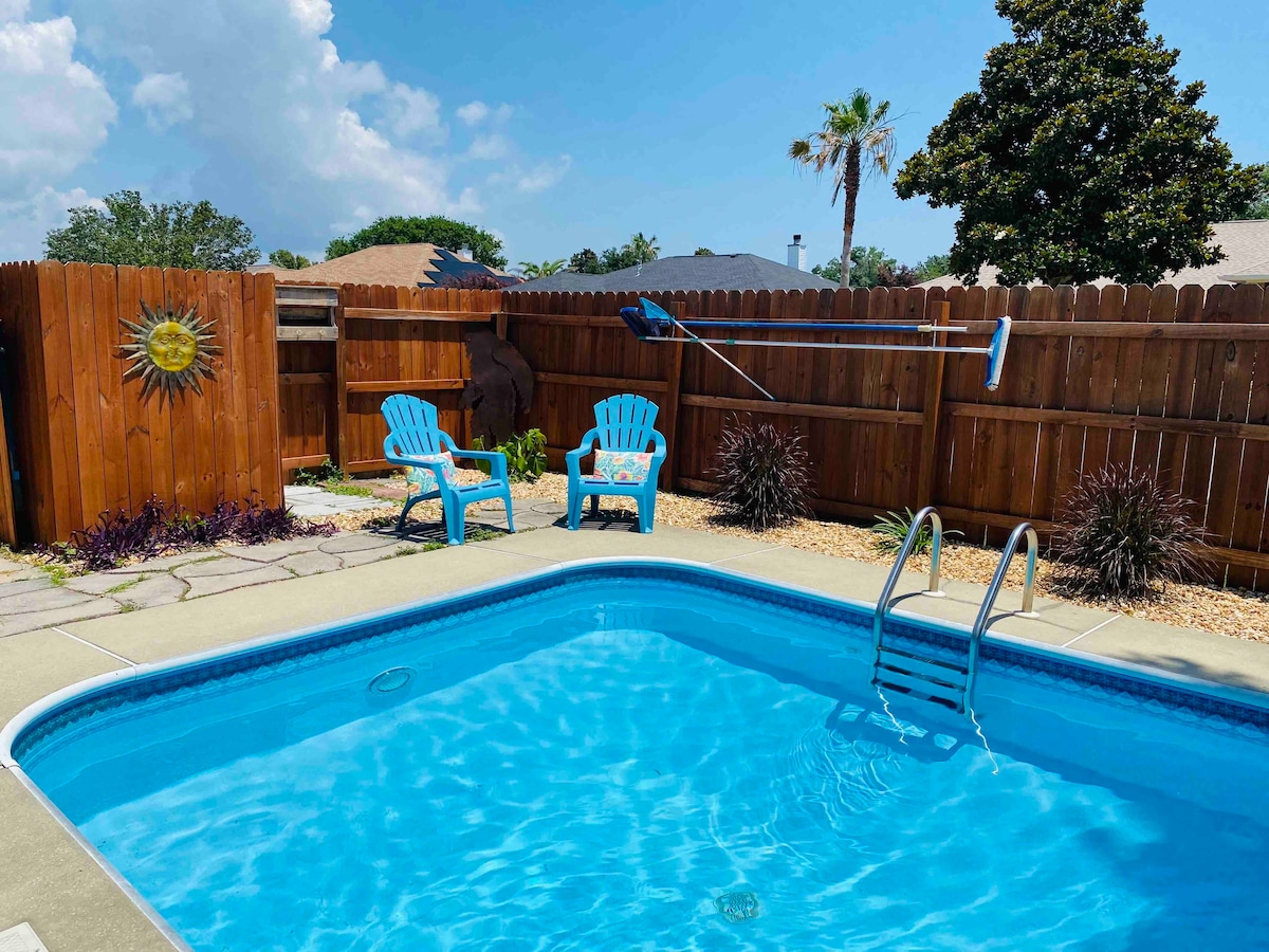 Your Vacation Home With Delightful Pool Awaits!