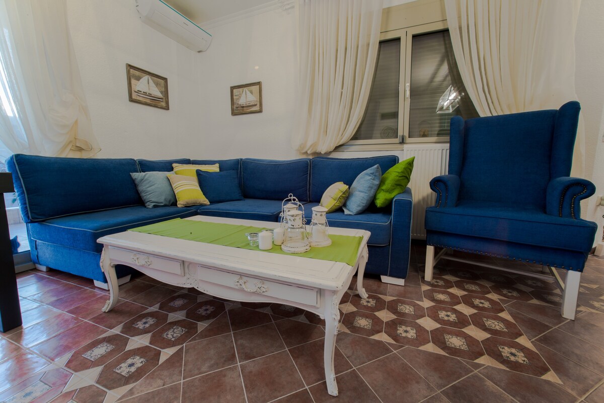 Toroni Luxury Villas - White Villa