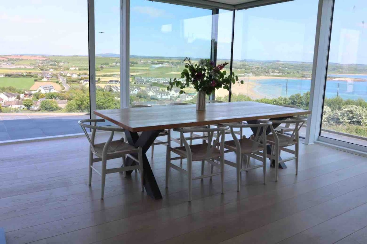 Panoramic Sea Views in Ardmore Village