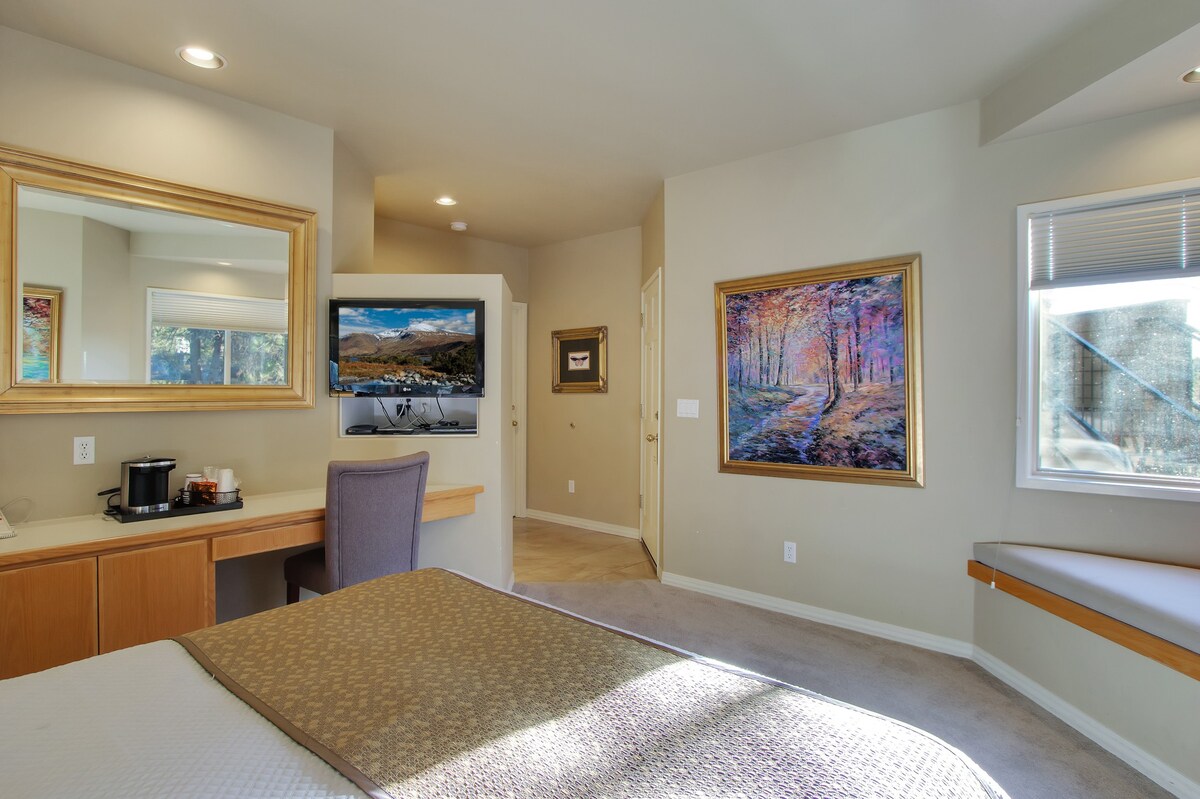 RR313B-Mt Bachelor Private Suite-Resort Amenities