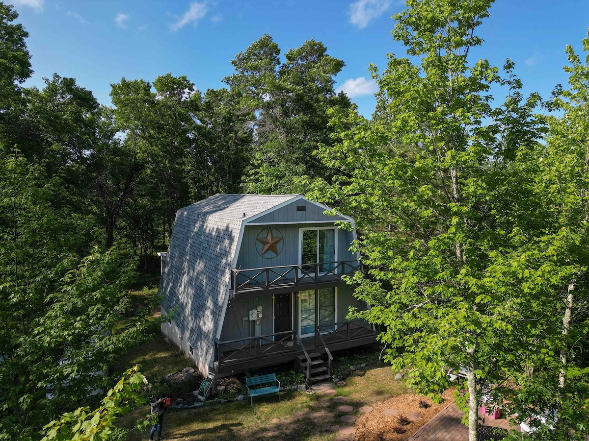 Tall Moon Cabin