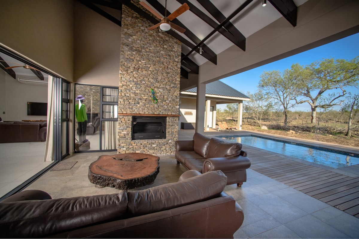 Thula Sana Lodge