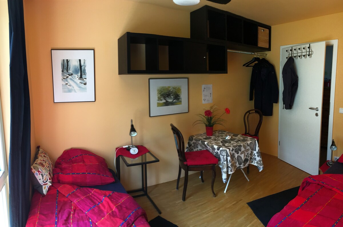 慕尼黑西部舒适的房间， 2张舒适的单人床
