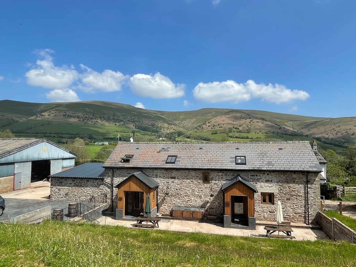 The Sheep Pen @ Nantygwreiddyn Barns