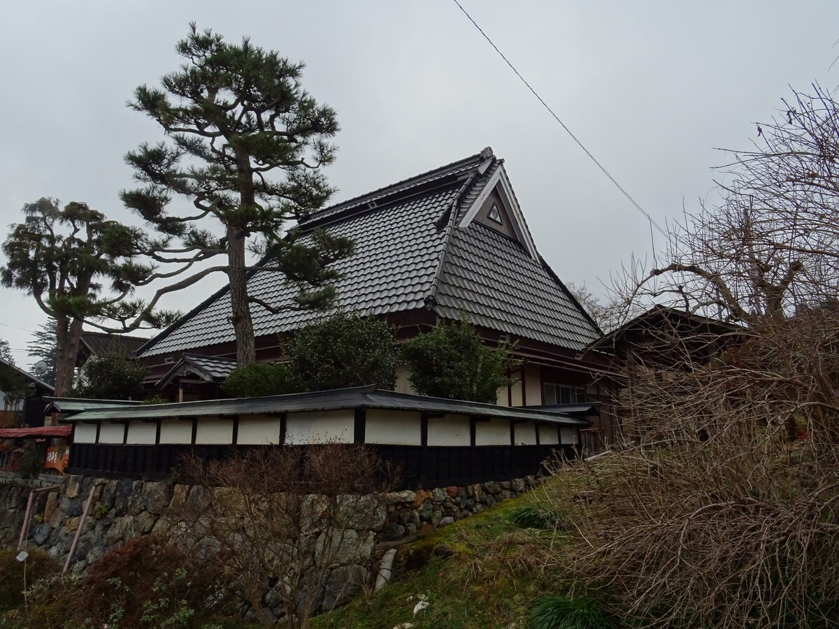 京都郊外有150年私人农舍，狗狗接受