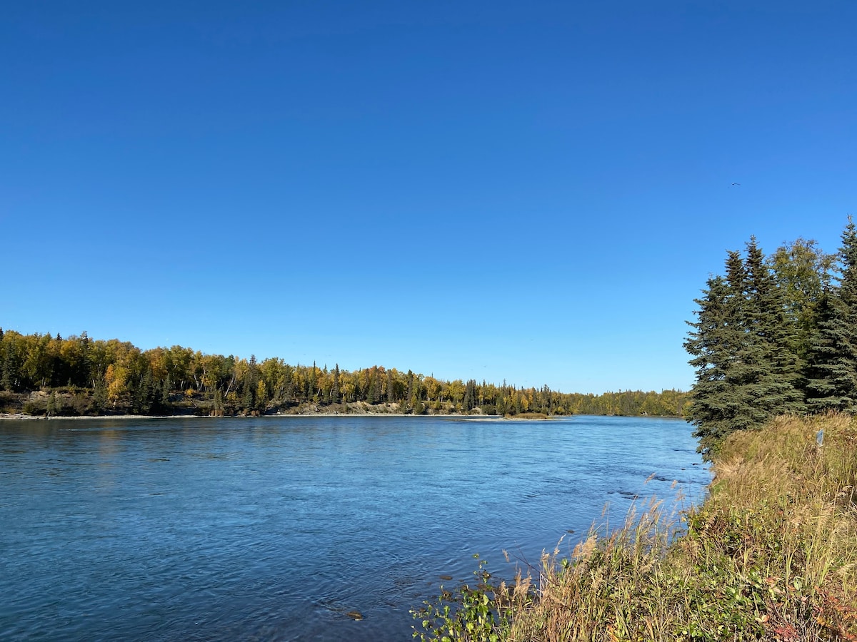 Spacious Home, Steps from Fishing the Kenai River