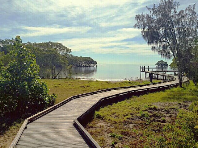 Nudgee Beach的民宿