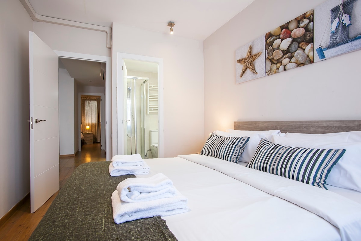 靠近Pl. Catalunya的现代化3间卧室， 2个卫生间，可供5人入住（ G10 ）