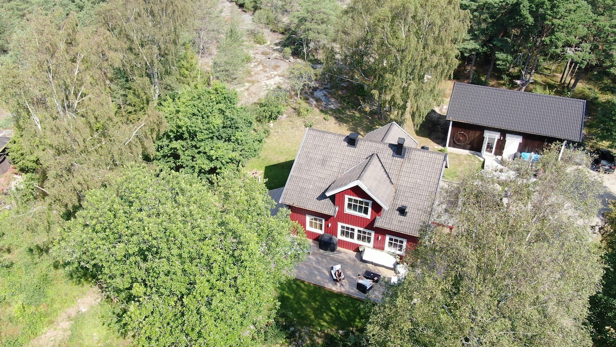 漂亮的别墅，坐落在迷人的罗索岛（ Rossö ） ，斯特罗姆斯塔德（ Strömstad ）