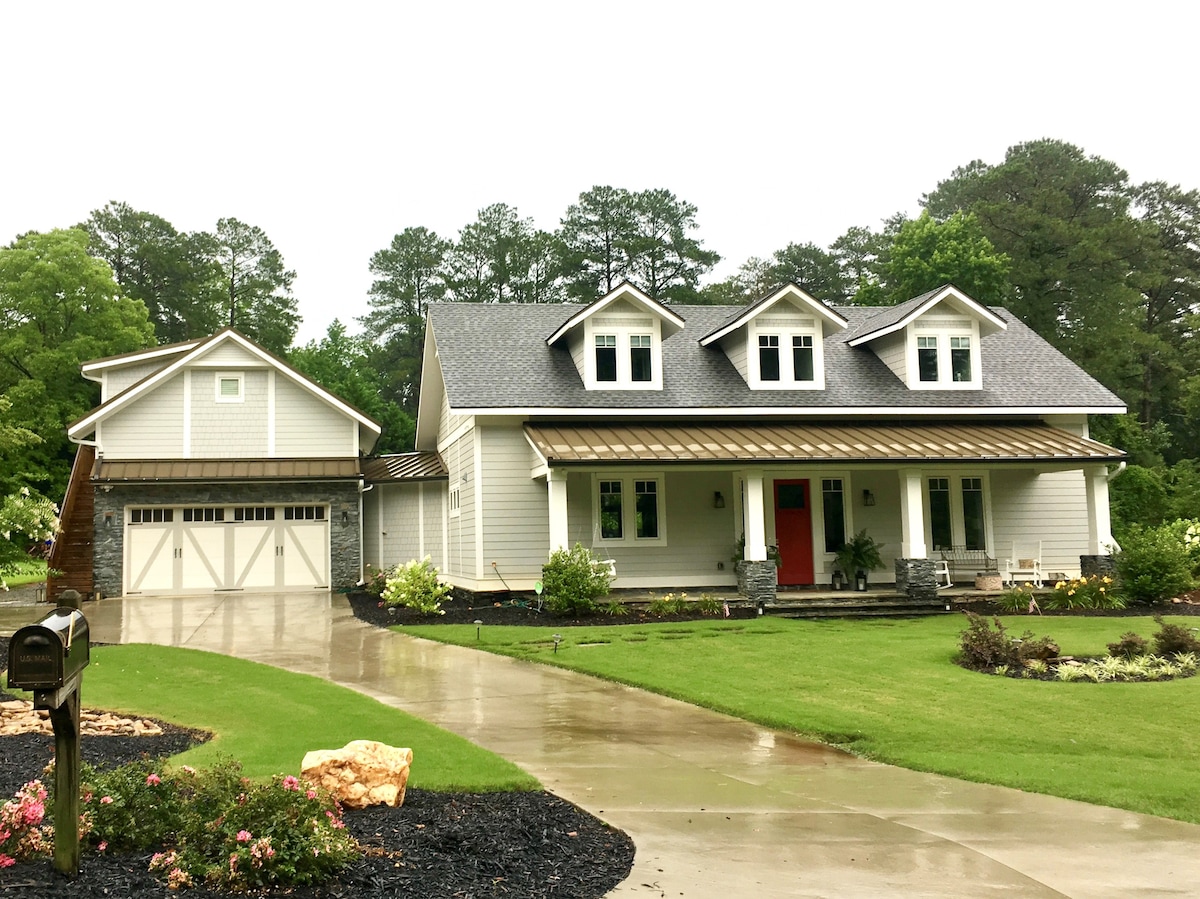 Historic Roswell Charming Carriage House