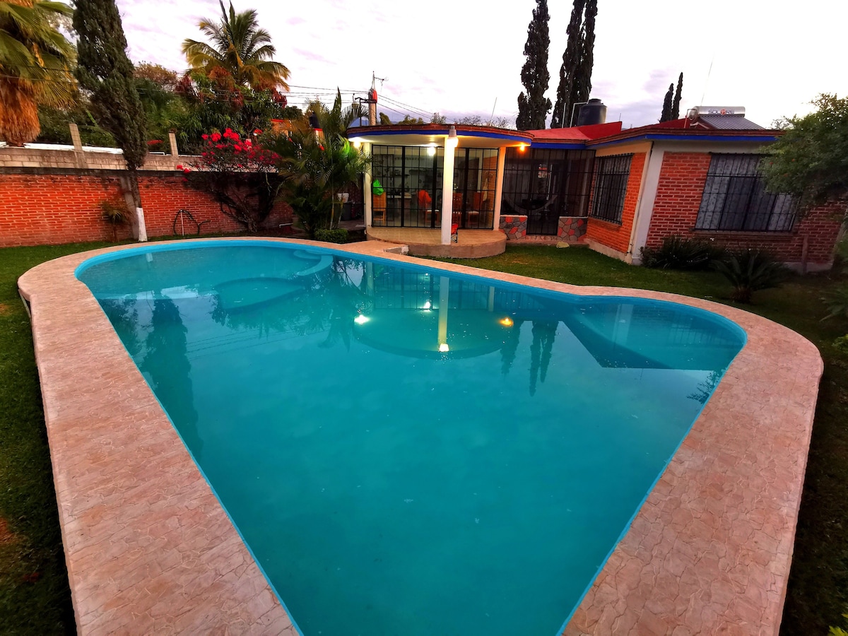 「Casa Yauhtli」带泳池，距离Tepoz 20分钟车程。