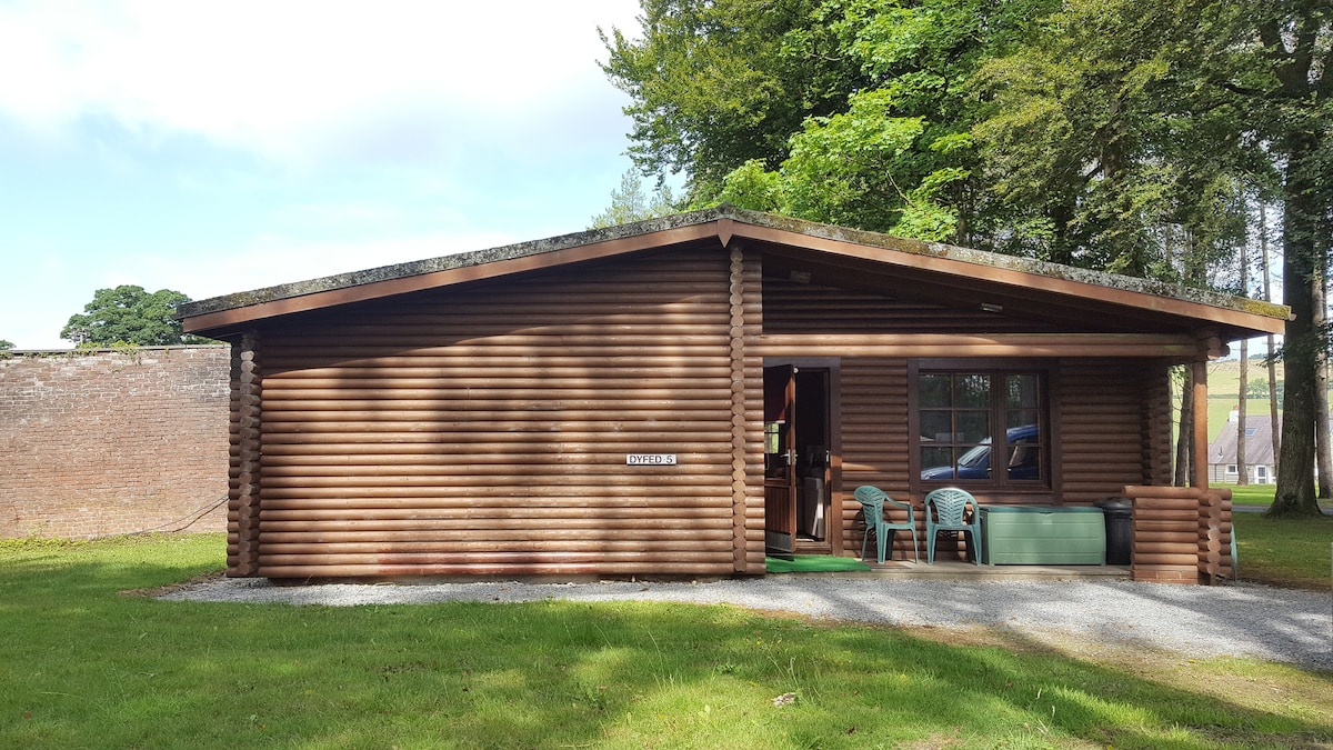 Dyfed 7 cosy self catering lodge